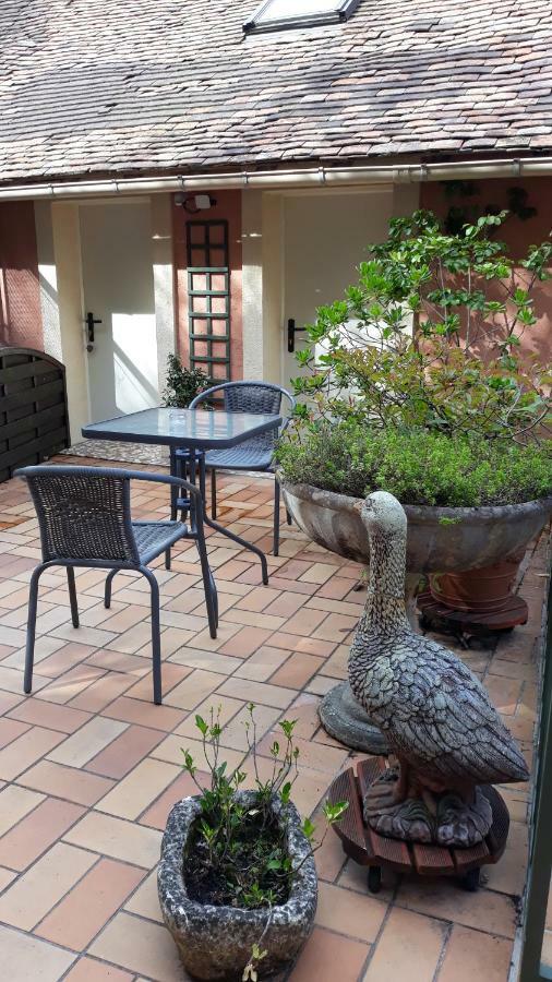 La Maison Rose: Lieu Atypique Hotel Nemours Ngoại thất bức ảnh