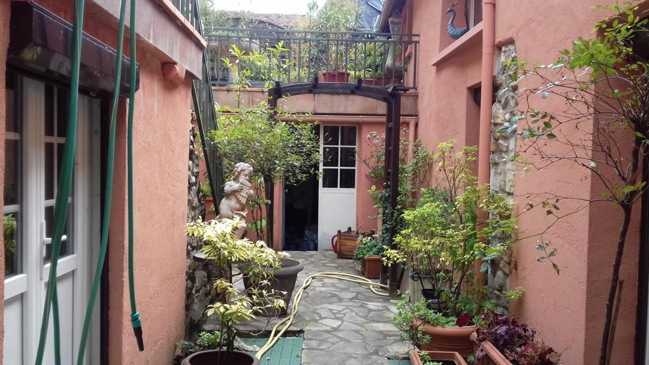 La Maison Rose: Lieu Atypique Hotel Nemours Ngoại thất bức ảnh